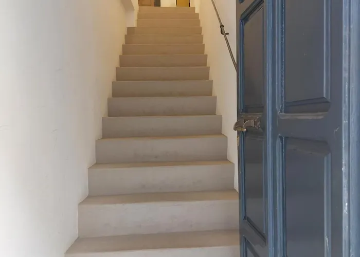 San Salvador Parking Gratis At-ba-00338 * Mérida